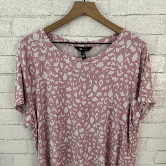 ELLEN TRACY Pink & White Hi-Low Short Sleeve Top - Picture 2 of 10